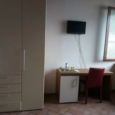 Agriturismo Finilon Farm stay *